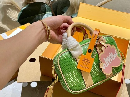 LV グリーン ハンドバッグ【50％割引+送料無料】