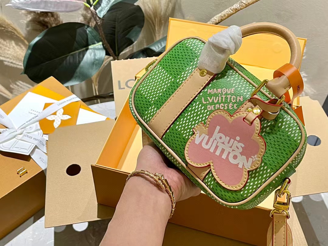 LV グリーン ハンドバッグ【50％割引+送料無料】