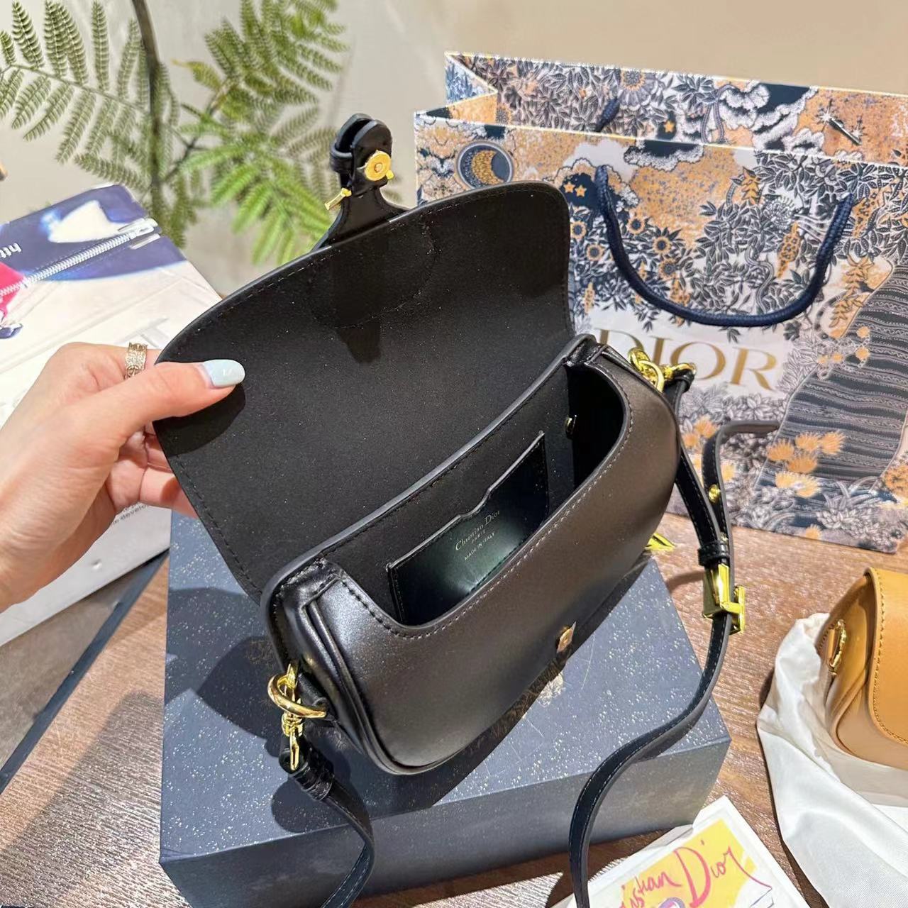 DI0R CDバックル脇下バッグ【50％割引+送料無料】