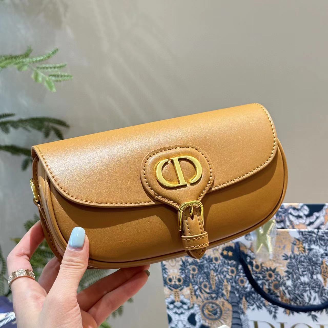 DI0R CDバックル脇下バッグ【50％割引+送料無料】