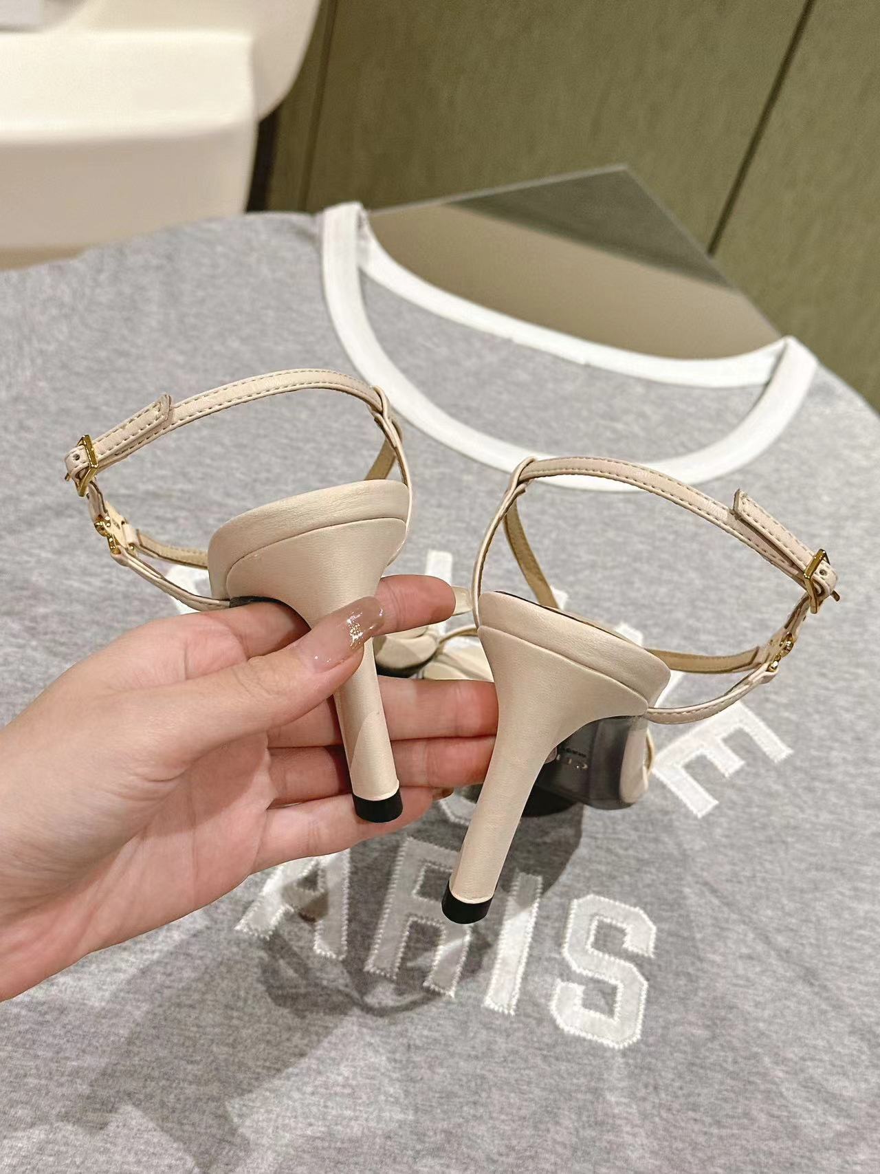 CEL1NE 高品質シープスキン ハイヒール サンダル【50％割引+送料無料】