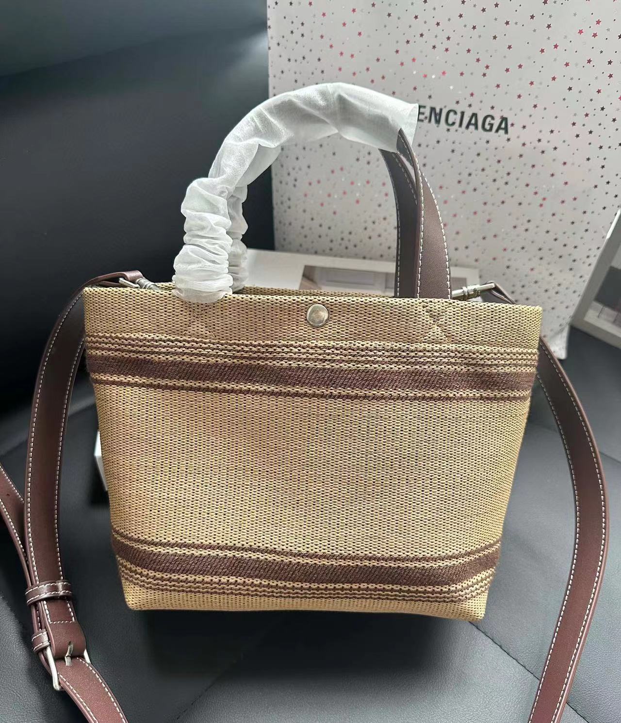 CEL1NE ハンドバッグ【50％割引+送料無料】