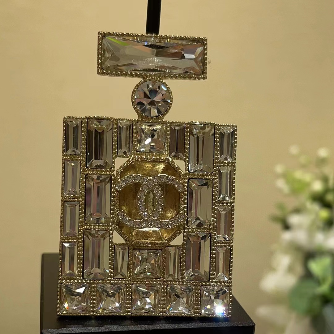 CHANE1 香水瓶ブローチ【50％割引+送料無料】