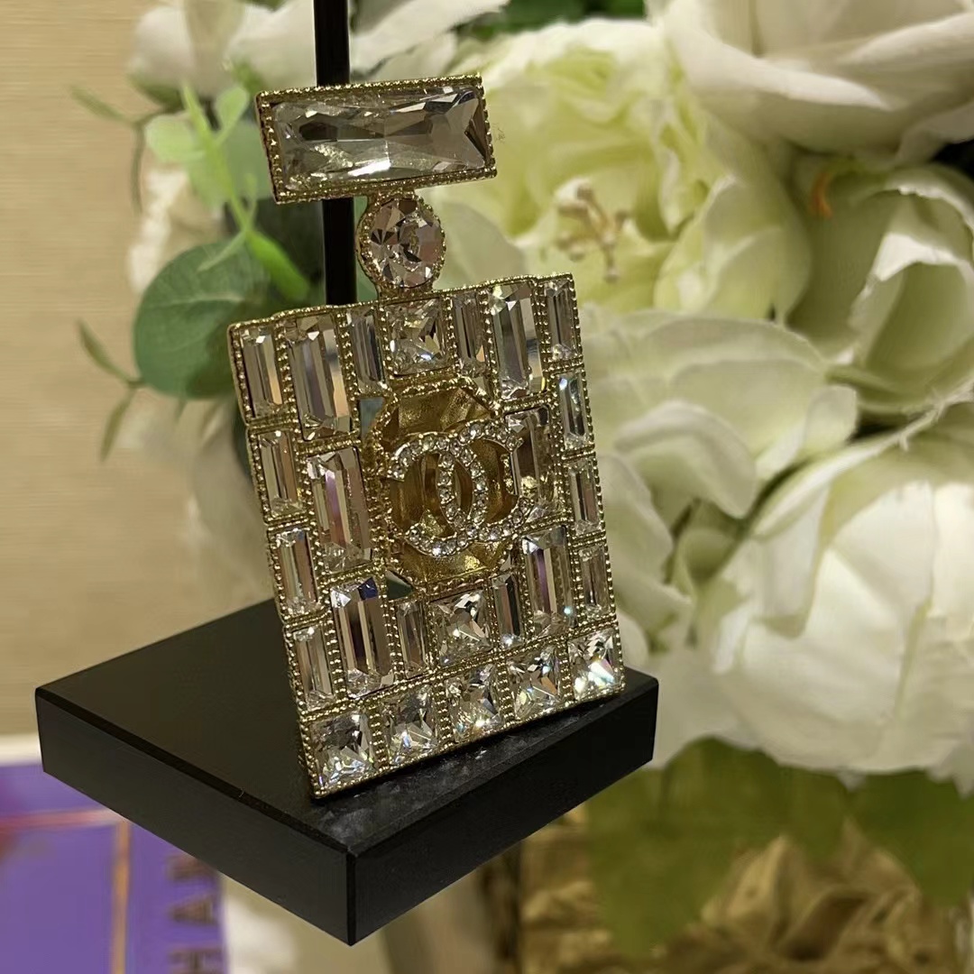 CHANE1 香水瓶ブローチ【50％割引+送料無料】