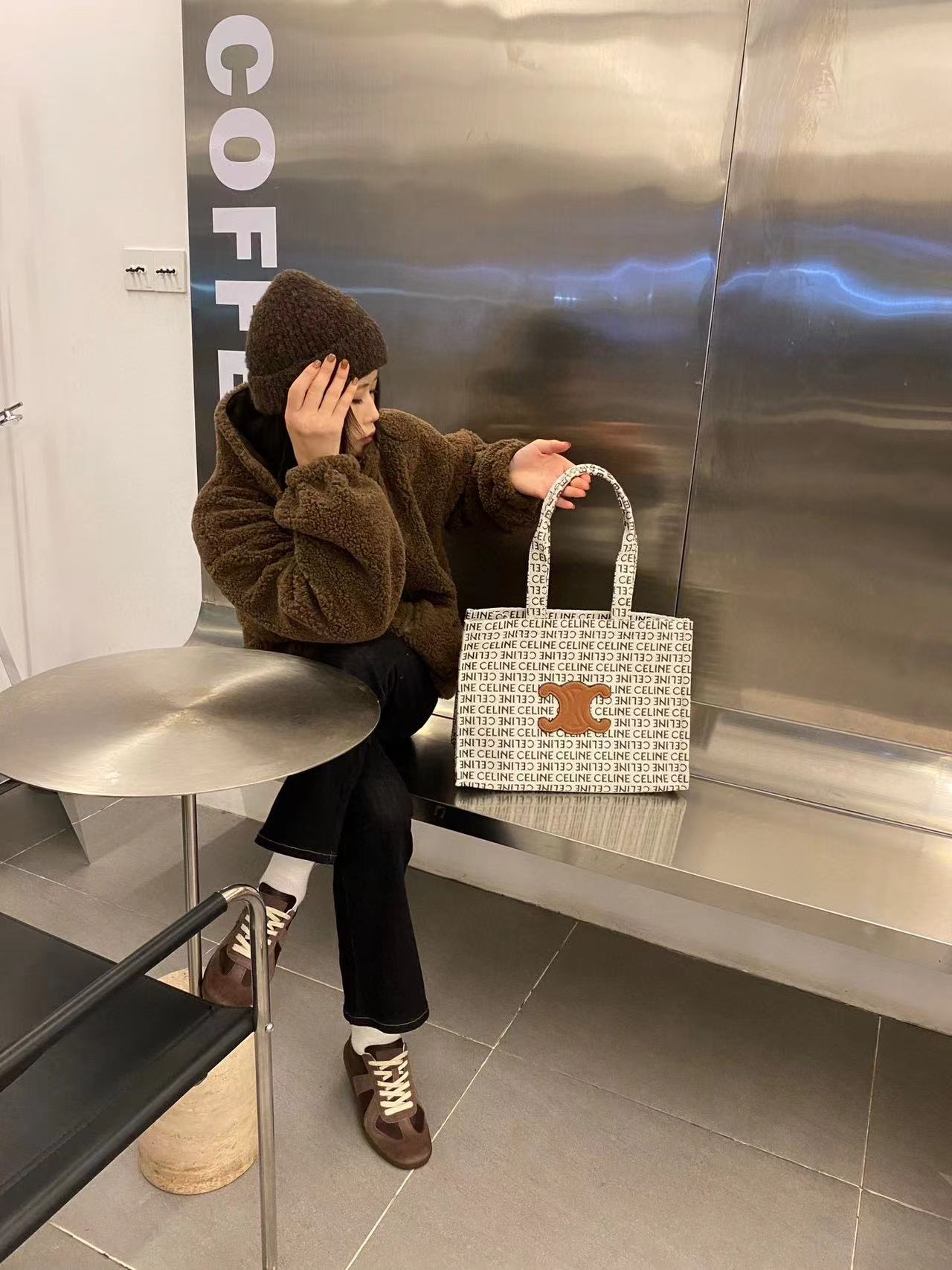 CEL1NE 凱旋門レターショッピングバッグ【 50％割引+送料無料】