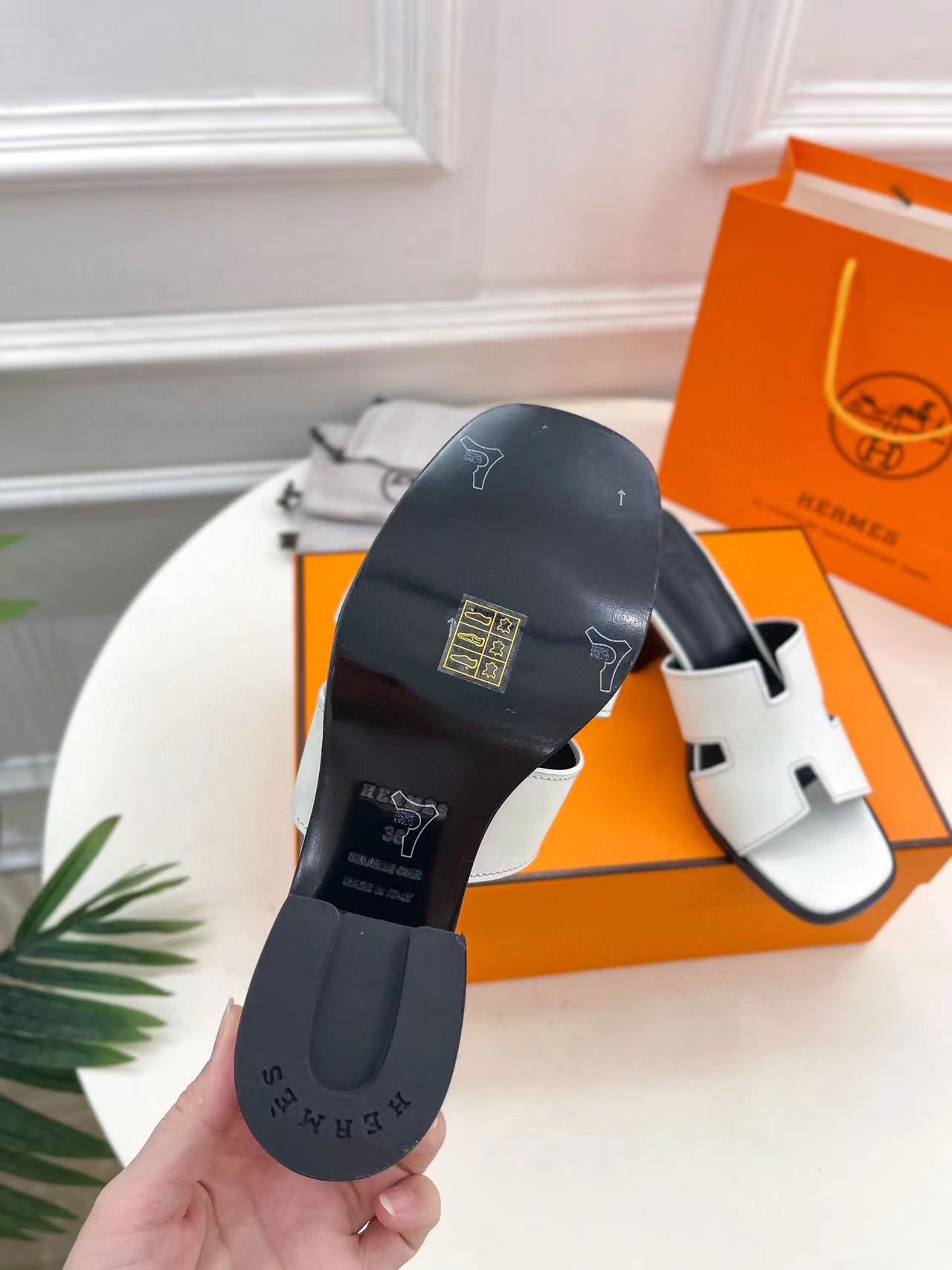 HERME5 高品質シープスキンブロックヒールスリッパ【50％割引+送料無料】