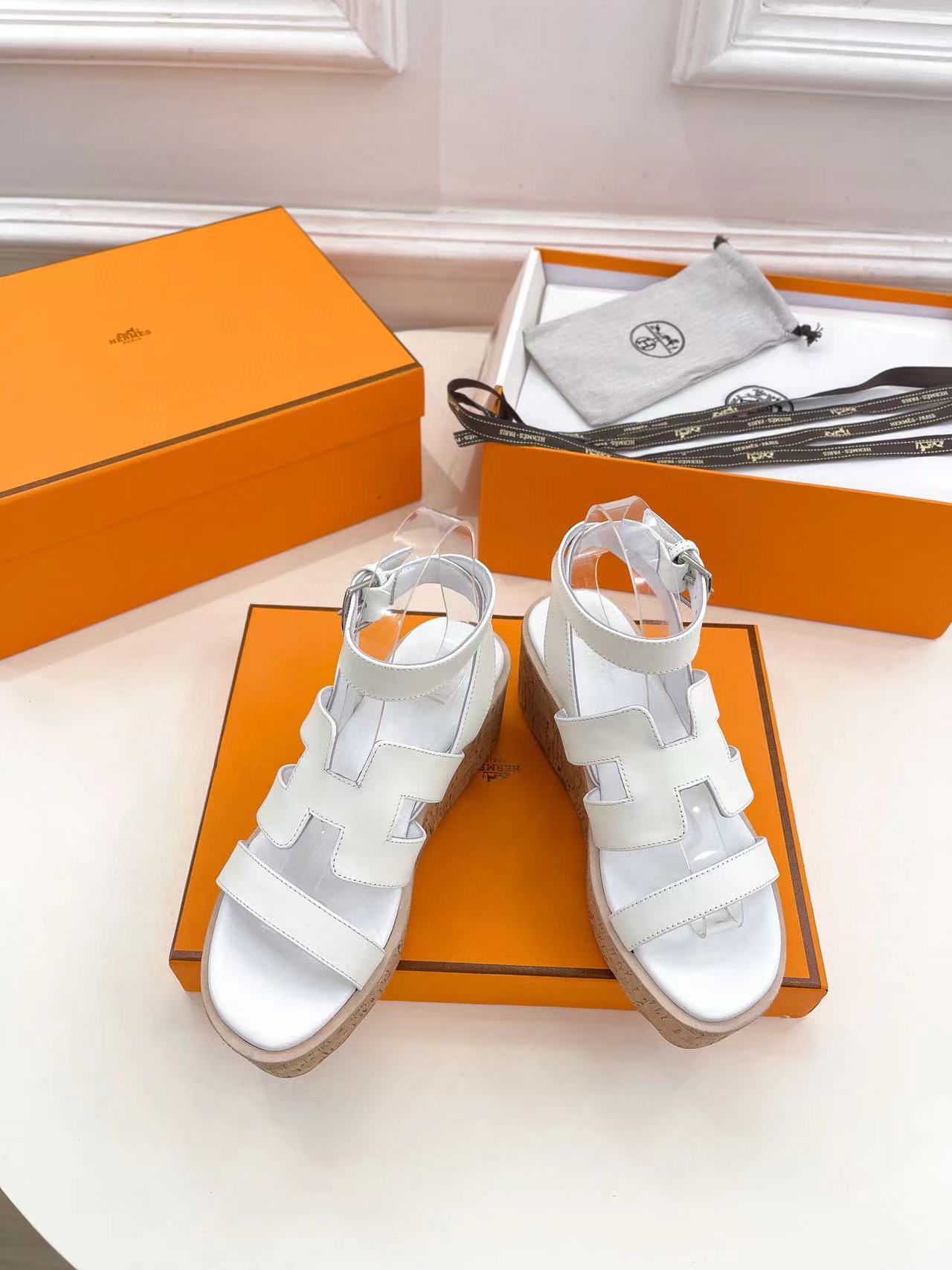 HERME5 高品質チャンキーヒールサンダル【50％割引+送料無料】