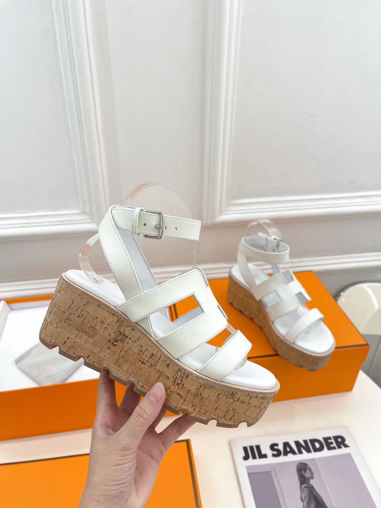 HERME5 高品質チャンキーヒールサンダル【50％割引+送料無料】