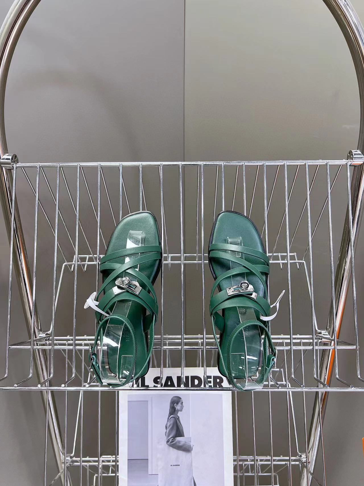 HERME5 高品質Hバックルシープスキンサンダル【50％割引+送料無料】