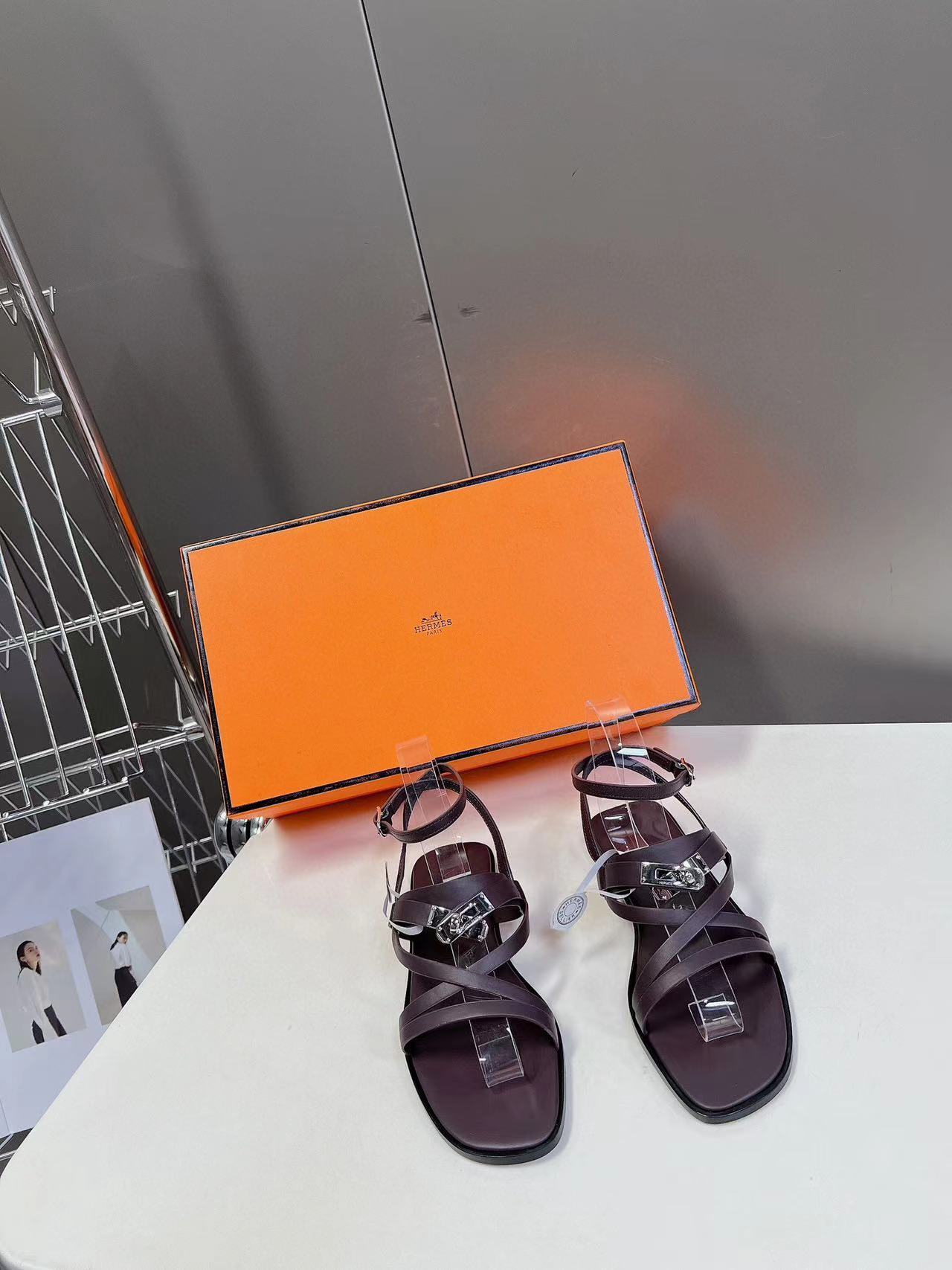 HERME5 高品質Hバックルシープスキンサンダル【50％割引+送料無料】