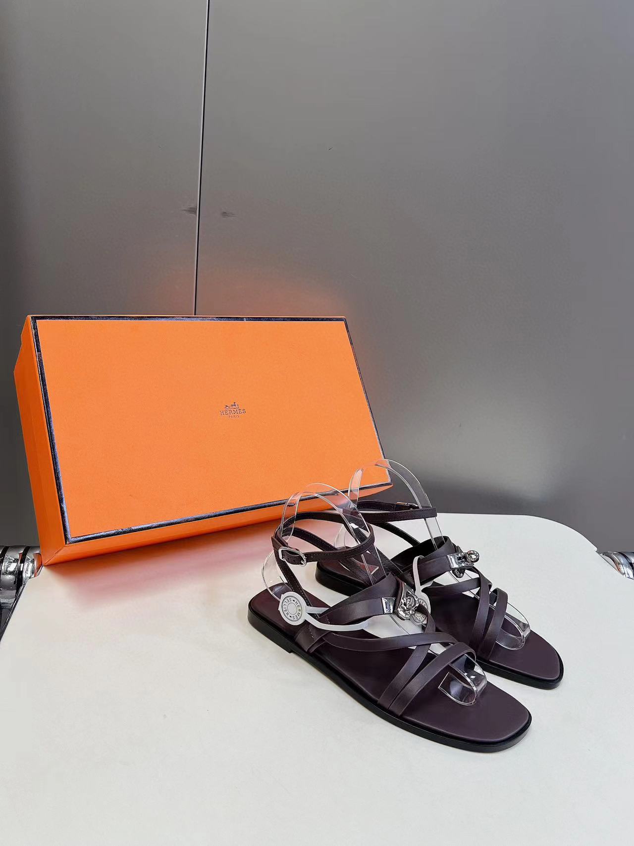 HERME5 高品質Hバックルシープスキンサンダル【50％割引+送料無料】