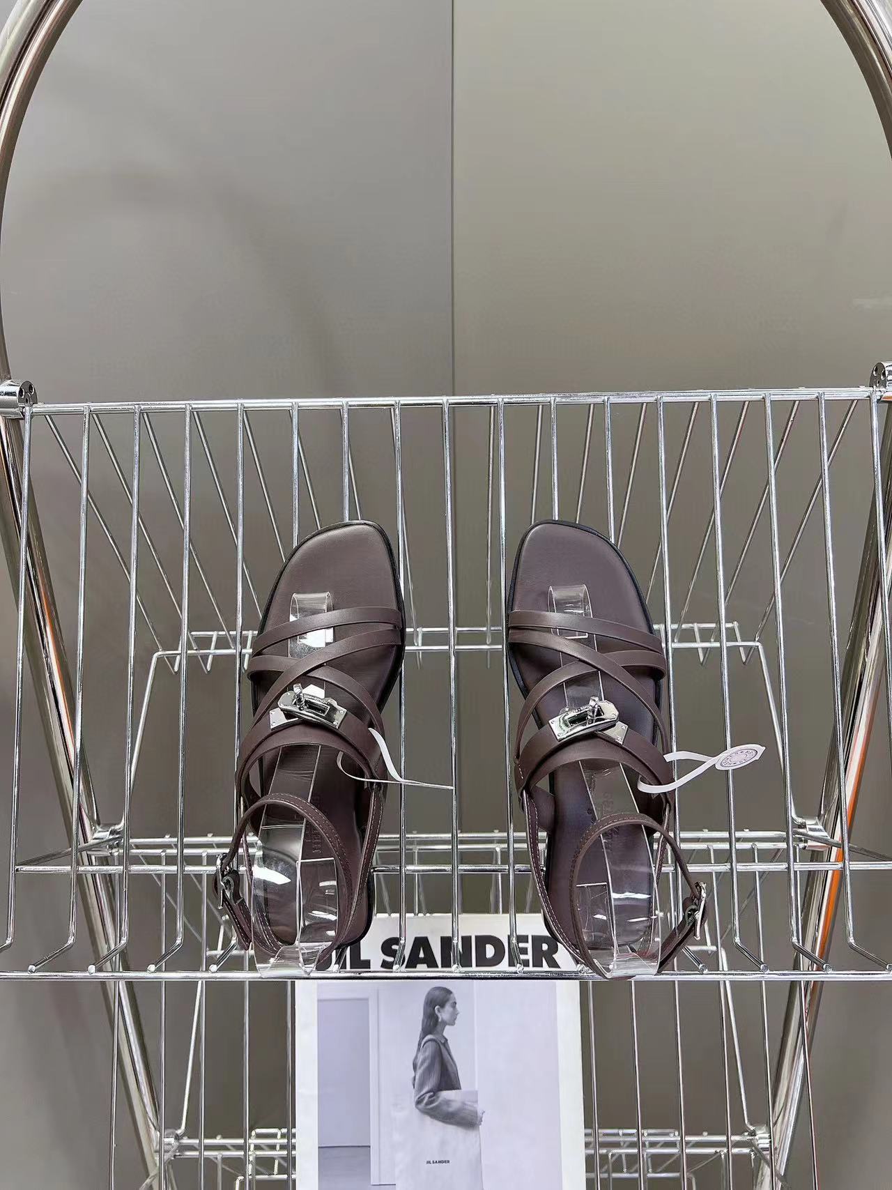 HERME5 高品質Hバックルシープスキンサンダル【50％割引+送料無料】