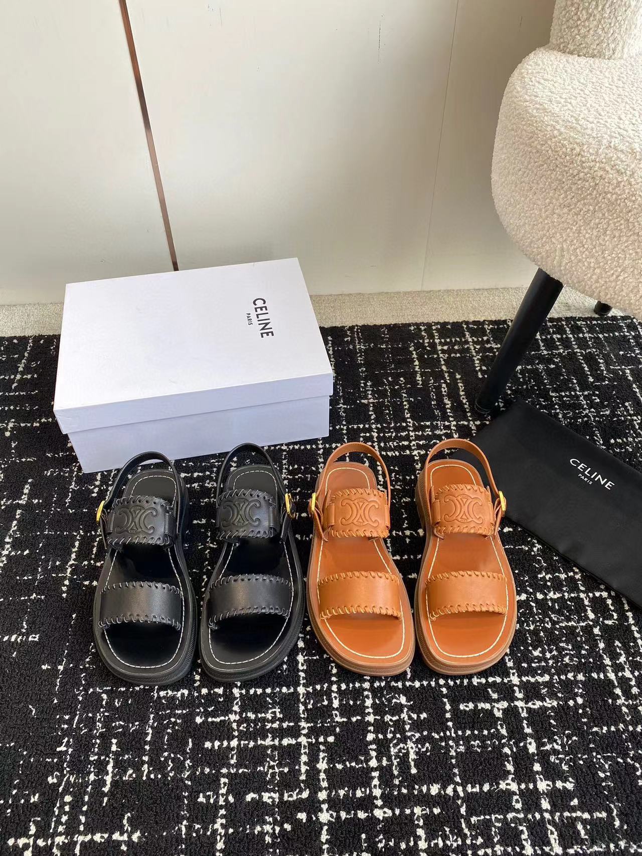 CEL1NE 高品質凱旋門レザーサンダル【50％割引+送料無料】