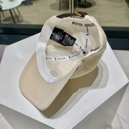 LV刺繍ロゴベースボールキャップ【50％割引+送料無料】