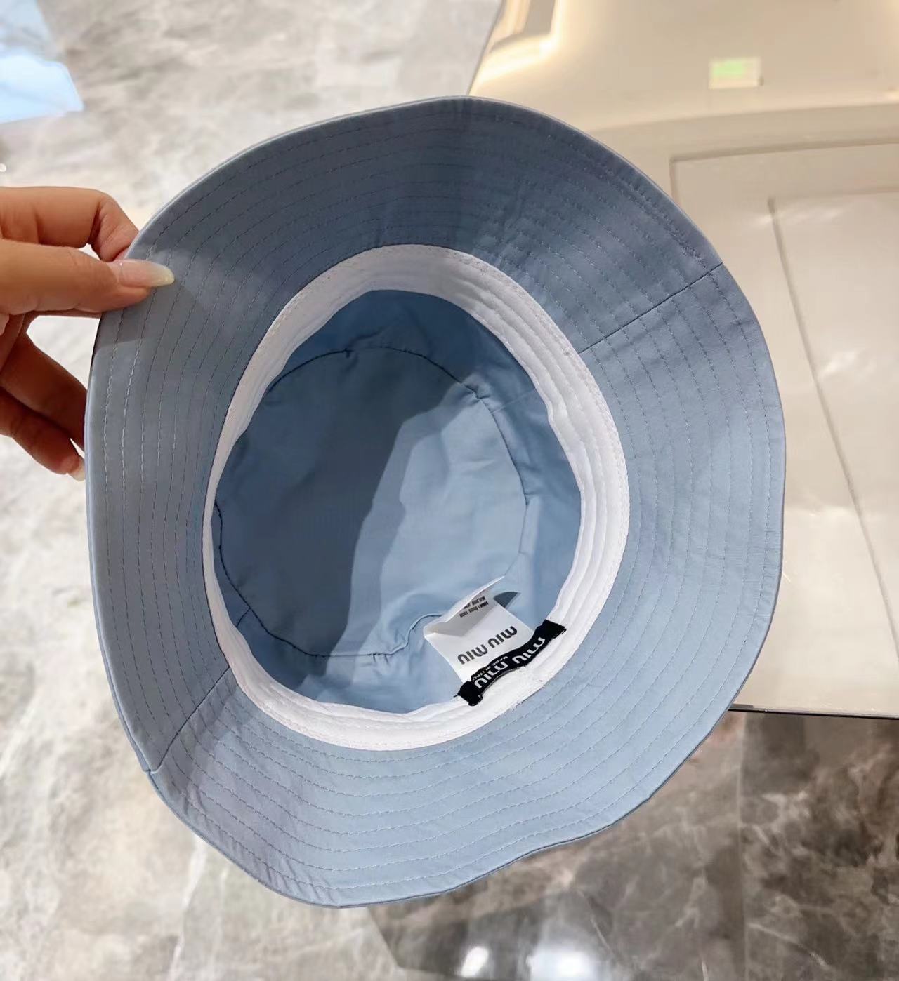 M1UM1U シンプルレターバケットハット【50％割引+送料無料】