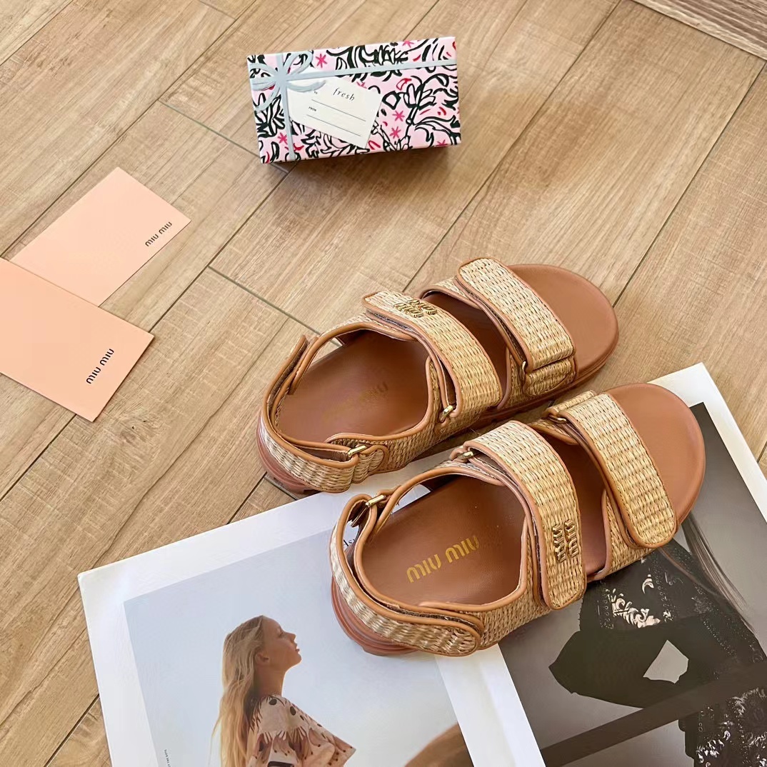 M1UM1U ウーブンサンダル【50％割引+送料無料】