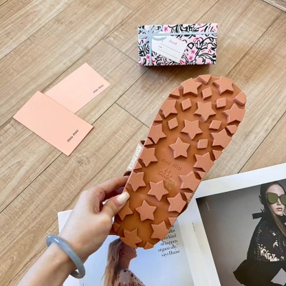 M1UM1U ウーブンサンダル【50％割引+送料無料】