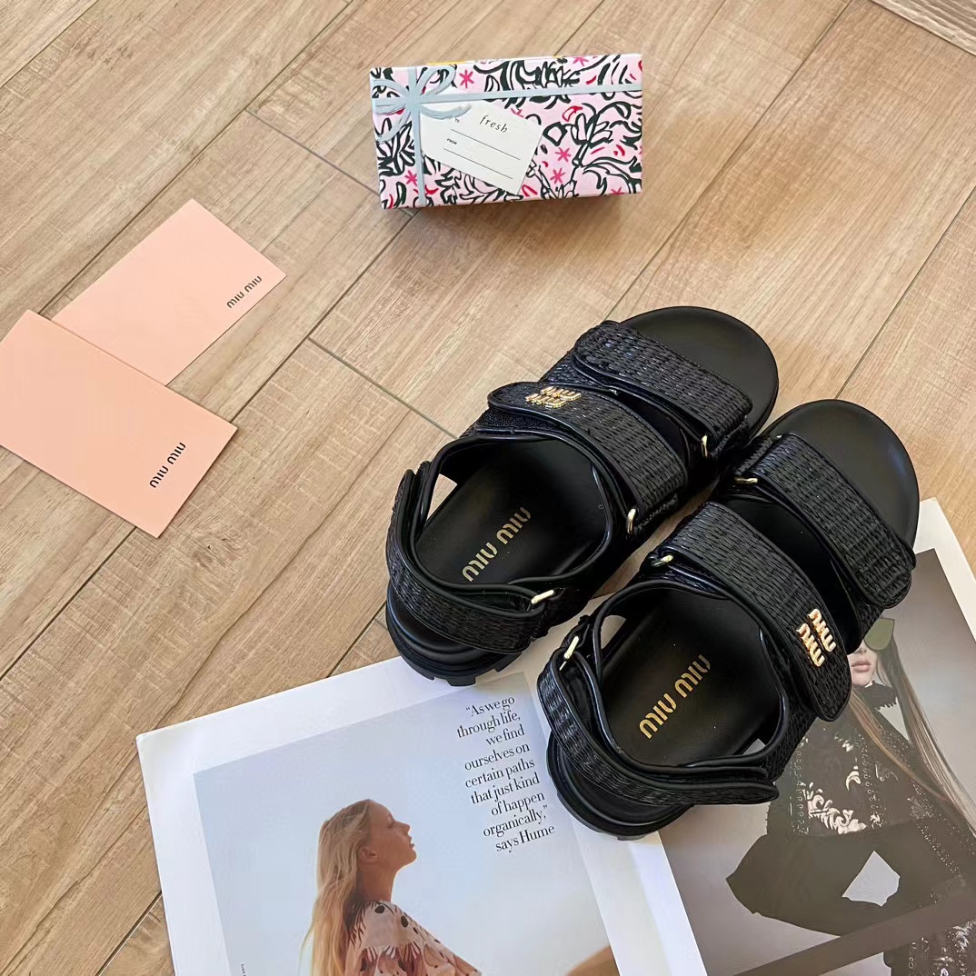 M1UM1U ウーブンサンダル【50％割引+送料無料】