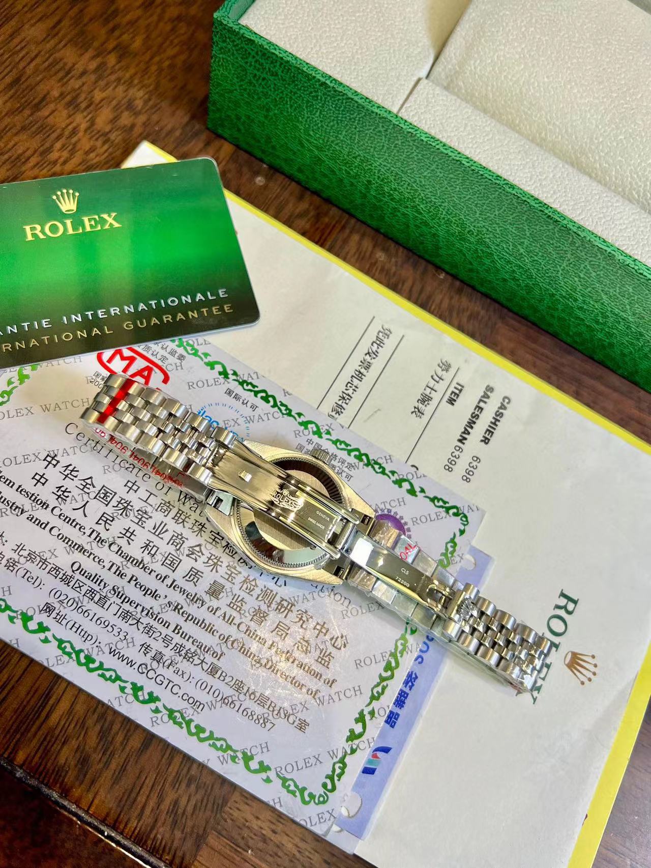 RO1EX スチールバンドのレディース腕時計【50％割引+送料無料】