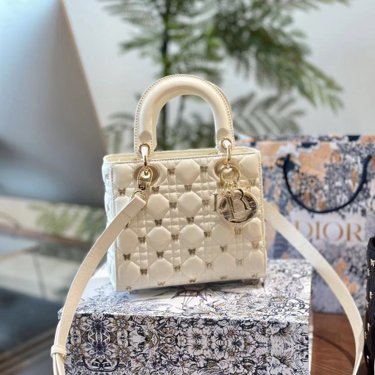 DI0R Lady バタフライハンドバッグ【50％割引+送料無料】