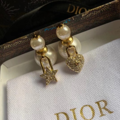 DI0R パール ペンタグラム ハート スタッド ピアス【50％割引+送料無料】