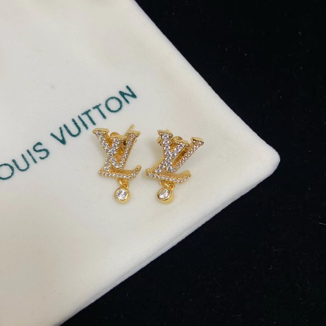LV ダイヤモンド スタッド ピアス【50％割引+送料無料】