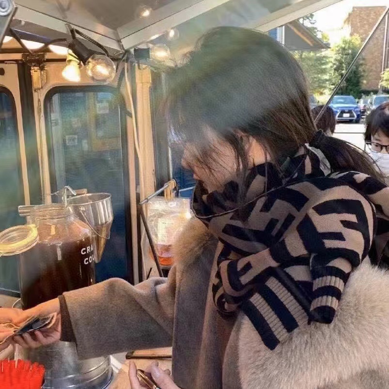 FEND1 FF カシミアスカーフ【50％割引+送料無料】