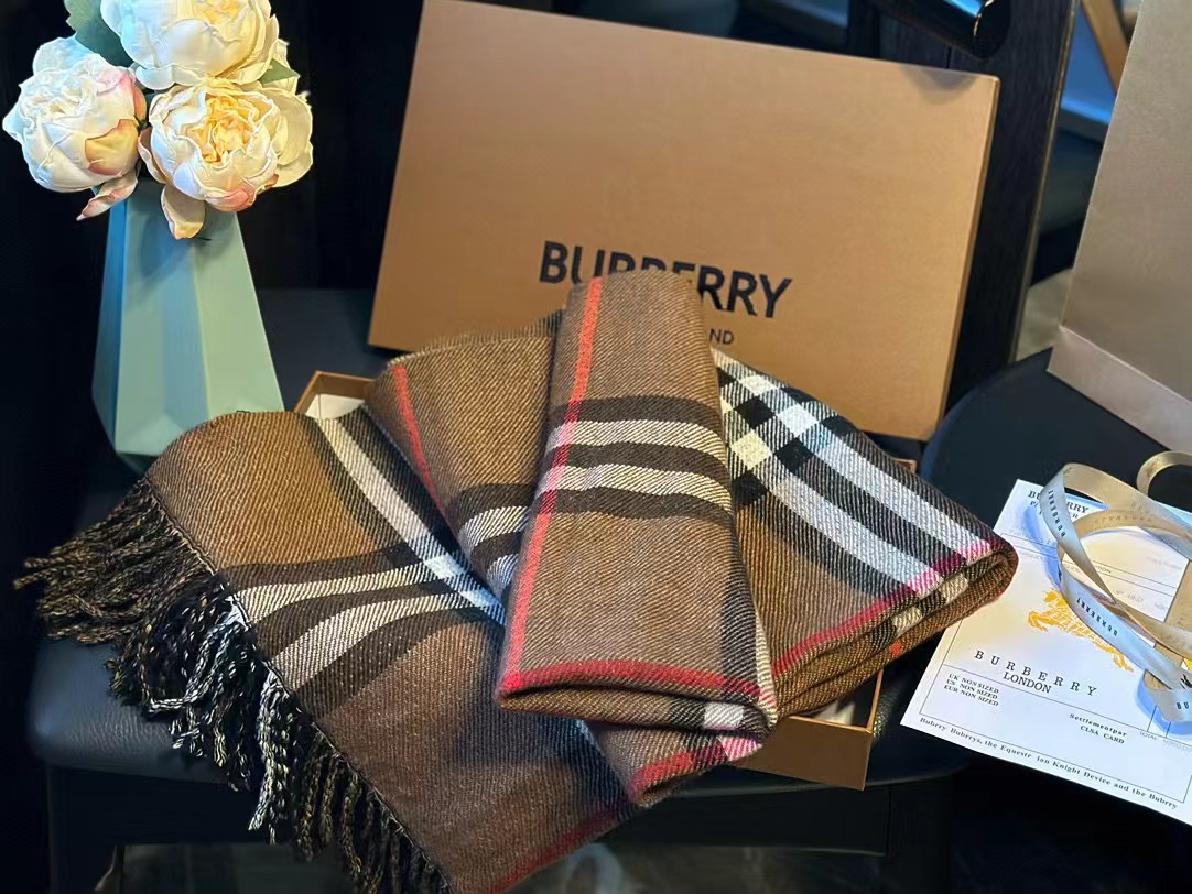 BUR8ERRY 両面カシミヤウォーホースタッセルスカーフ【50％割引+送料無料】