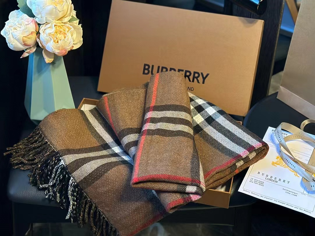 BUR8ERRY 両面カシミヤウォーホースタッセルスカーフ【50％割引+送料無料】