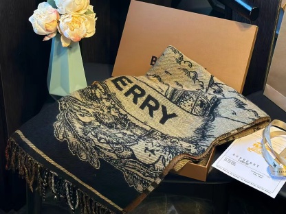 BUR8ERRY 両面カシミヤウォーホースタッセルスカーフ【50％割引+送料無料】