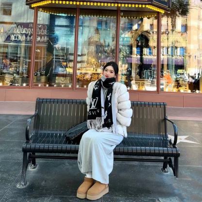 LV 四つ葉のクローバー カシミヤ フリンジスカーフ B【50％割引+送料無料】