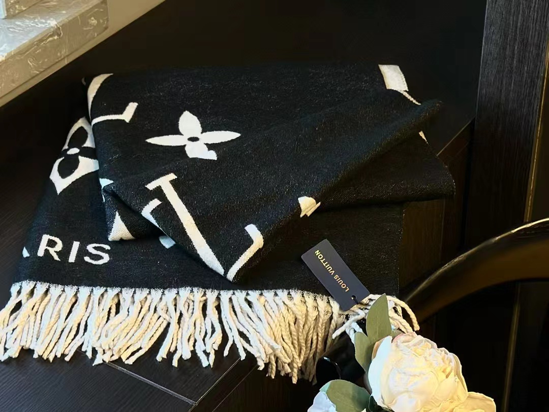 LV 四つ葉のクローバー カシミヤ フリンジスカーフ B【50％割引+送料無料】