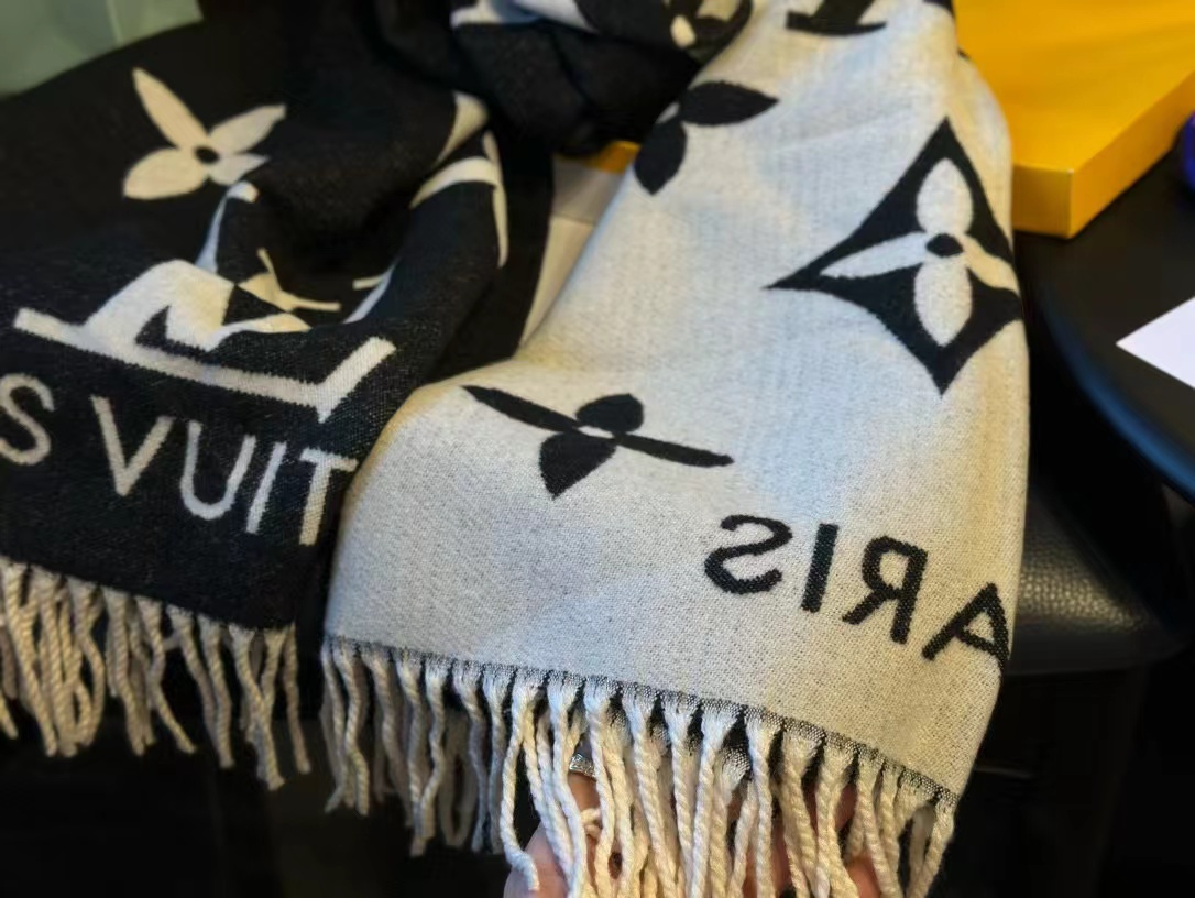 LV 四つ葉のクローバー カシミヤ フリンジスカーフ B【50％割引+送料無料】