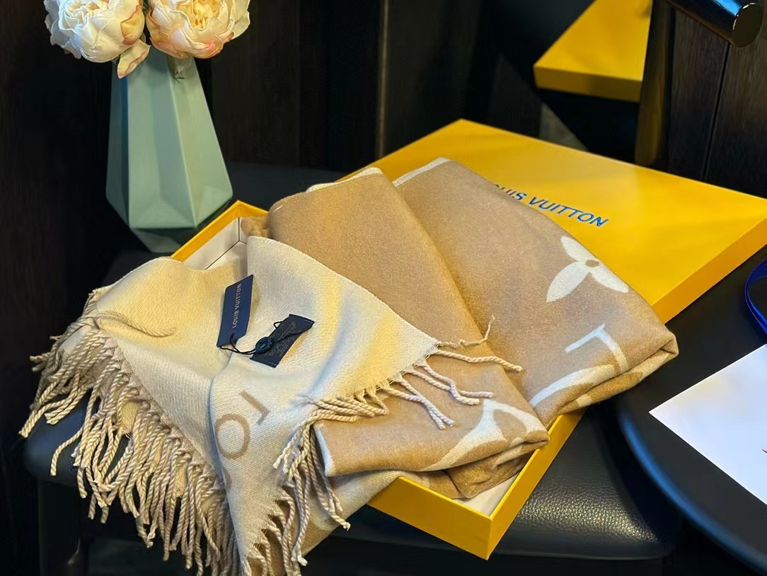 LV 四つ葉のクローバー カシミヤ フリンジスカーフ B【50％割引+送料無料】