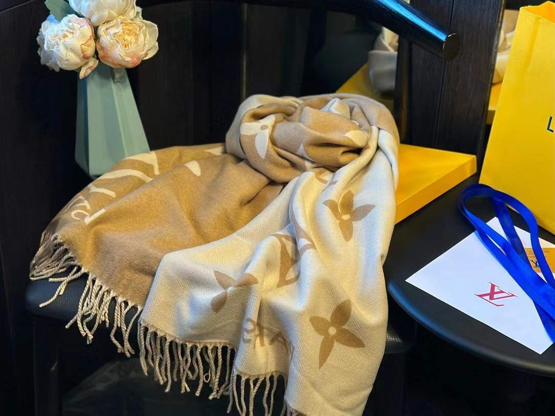 LV 四つ葉のクローバー カシミヤ フリンジスカーフ B【50％割引+送料無料】