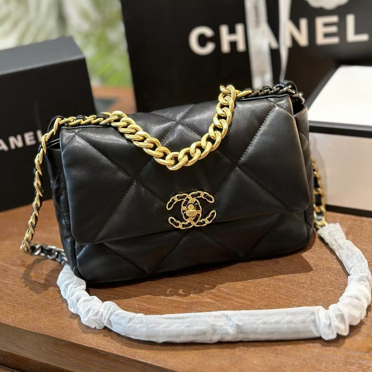 CHANE1 シープスキン ダブル C ロゴ チェーン ショルダー クロスボディバッグ【50％割引+送料無料】