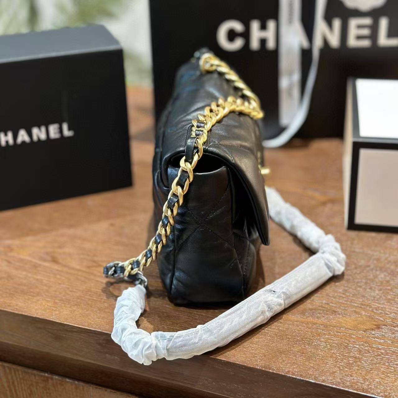 CHANE1 シープスキン ダブル C ロゴ チェーン ショルダー クロスボディバッグ【50％割引+送料無料】