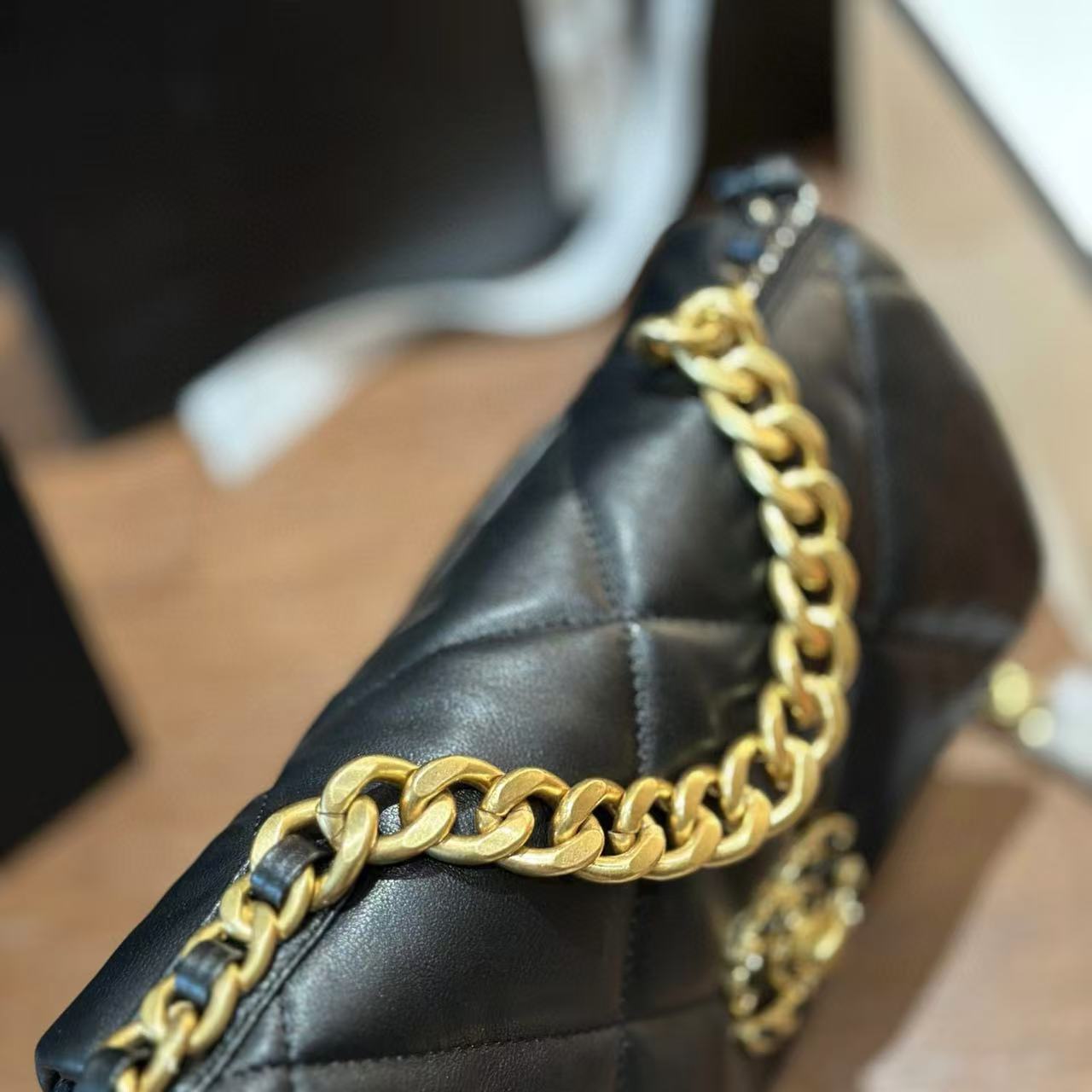 CHANE1 シープスキン ダブル C ロゴ チェーン ショルダー クロスボディバッグ【50％割引+送料無料】