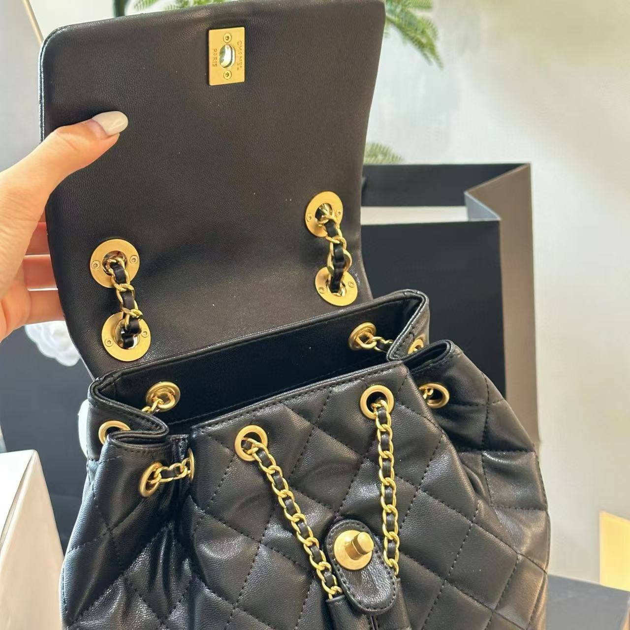 CHANE1 CF フラップ チェーン バックパック【50％割引+送料無料】