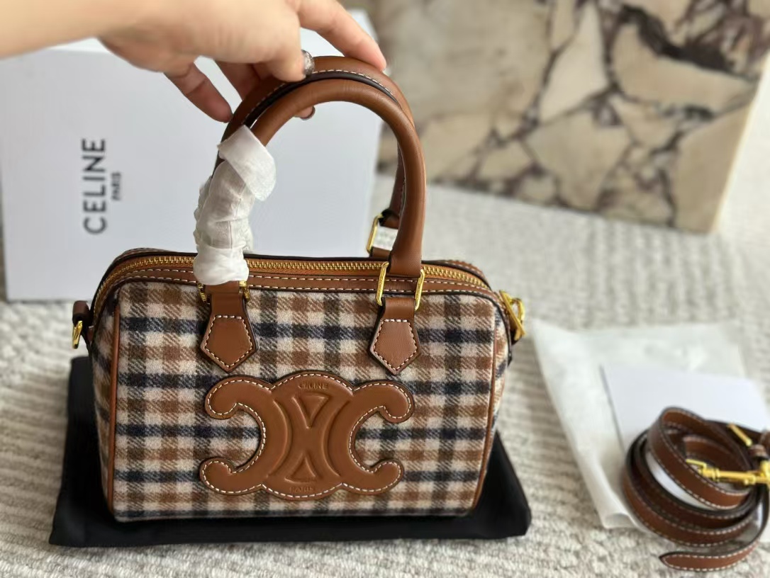 CEL1NE 凱旋門チェック柄ハンドバッグ【50％割引+送料無料】