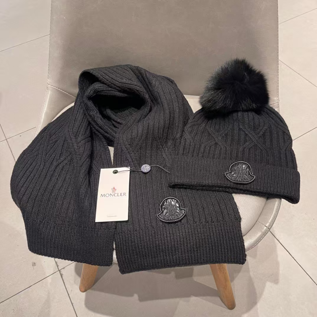 MONCLER ファーボールウール帽子+スカーフ2点セット【50％割引+送料無料】