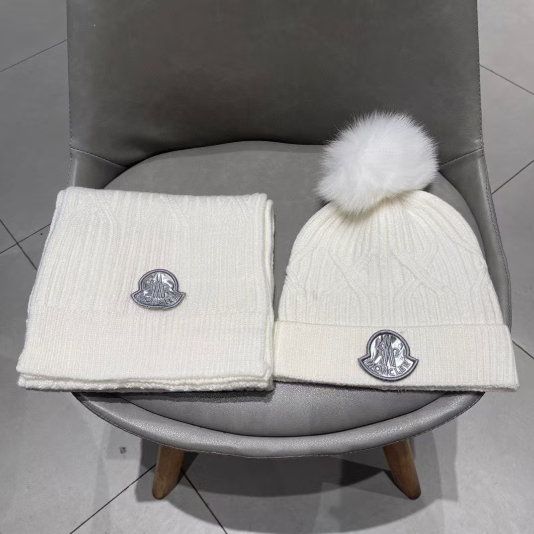 MONCLER ファーボールウール帽子+スカーフ2点セット【50％割引+送料無料】