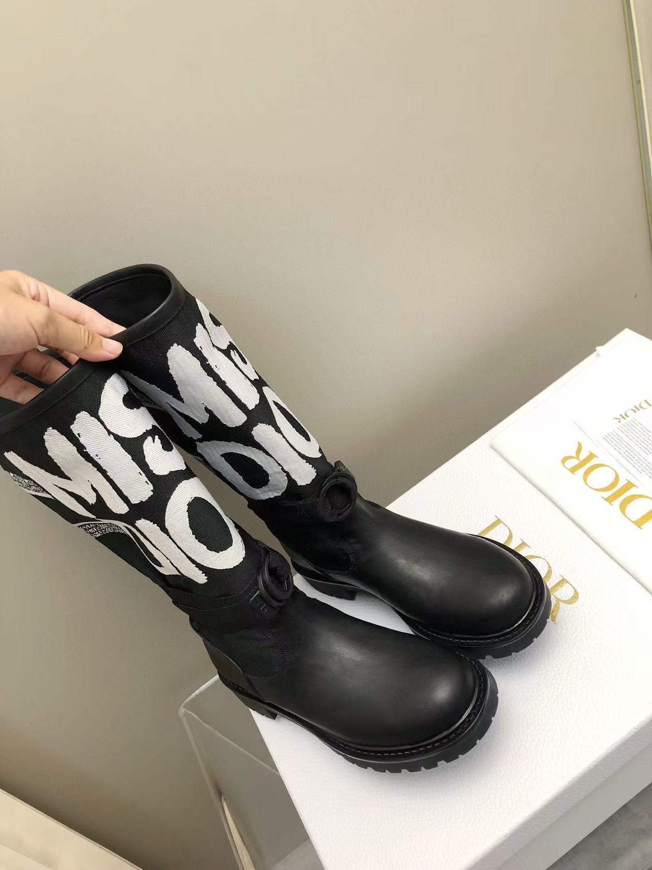 DI0R 高品質グラフィティ レタリング ブーツ【50％割引+送料無料】