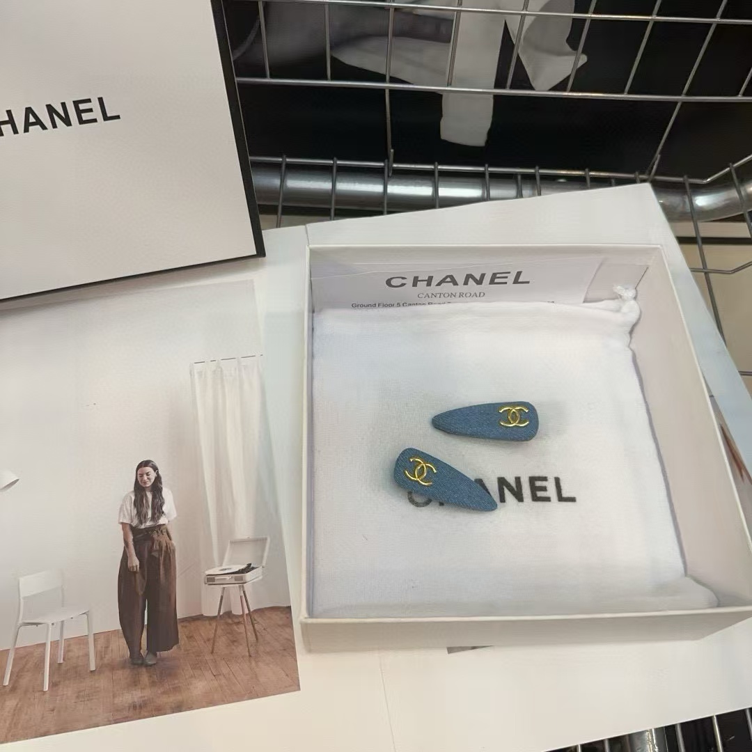 CHANE ダブル C ロゴ デニム ヘアクリップ 1 組【50％割引+送料無料】