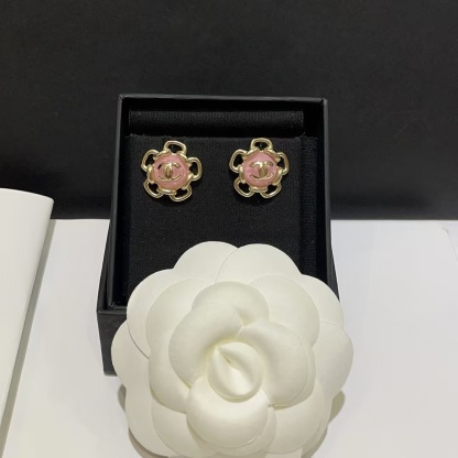 CHANE1 ピンク ダブル C ロゴ イヤリング【50％割引+送料無料】