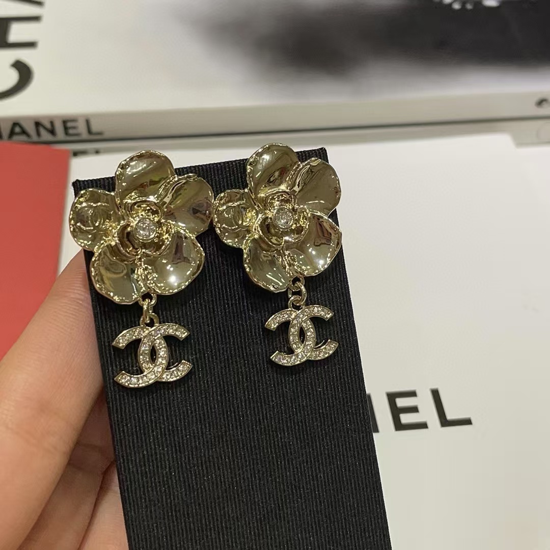 CHANE1 ラインストーン カメリア ダブルCロゴ ピアス【50％割引+送料無料】