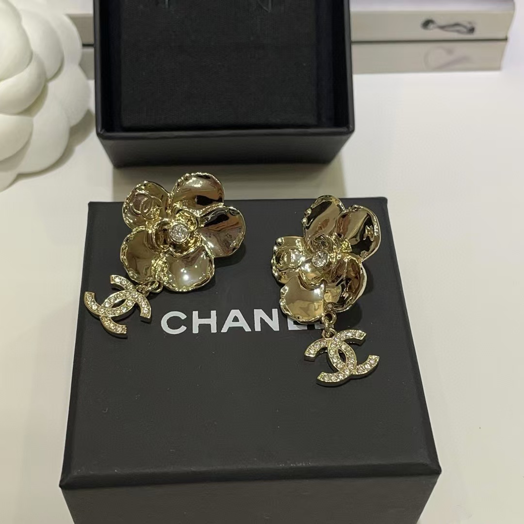 CHANE1 ラインストーン カメリア ダブルCロゴ ピアス【50％割引+送料無料】