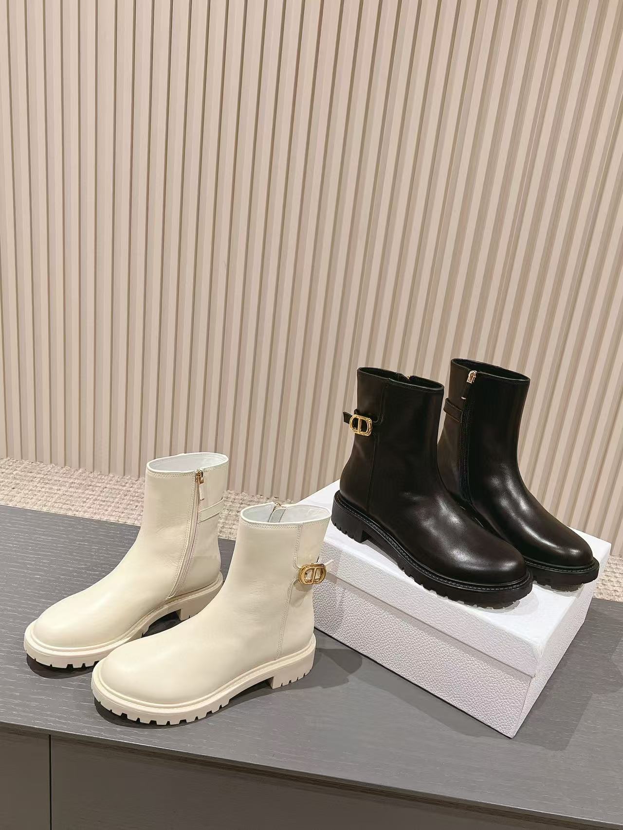 DI0R 高品質 CD 牛革ショートブーツ【50％割引+送料無料】