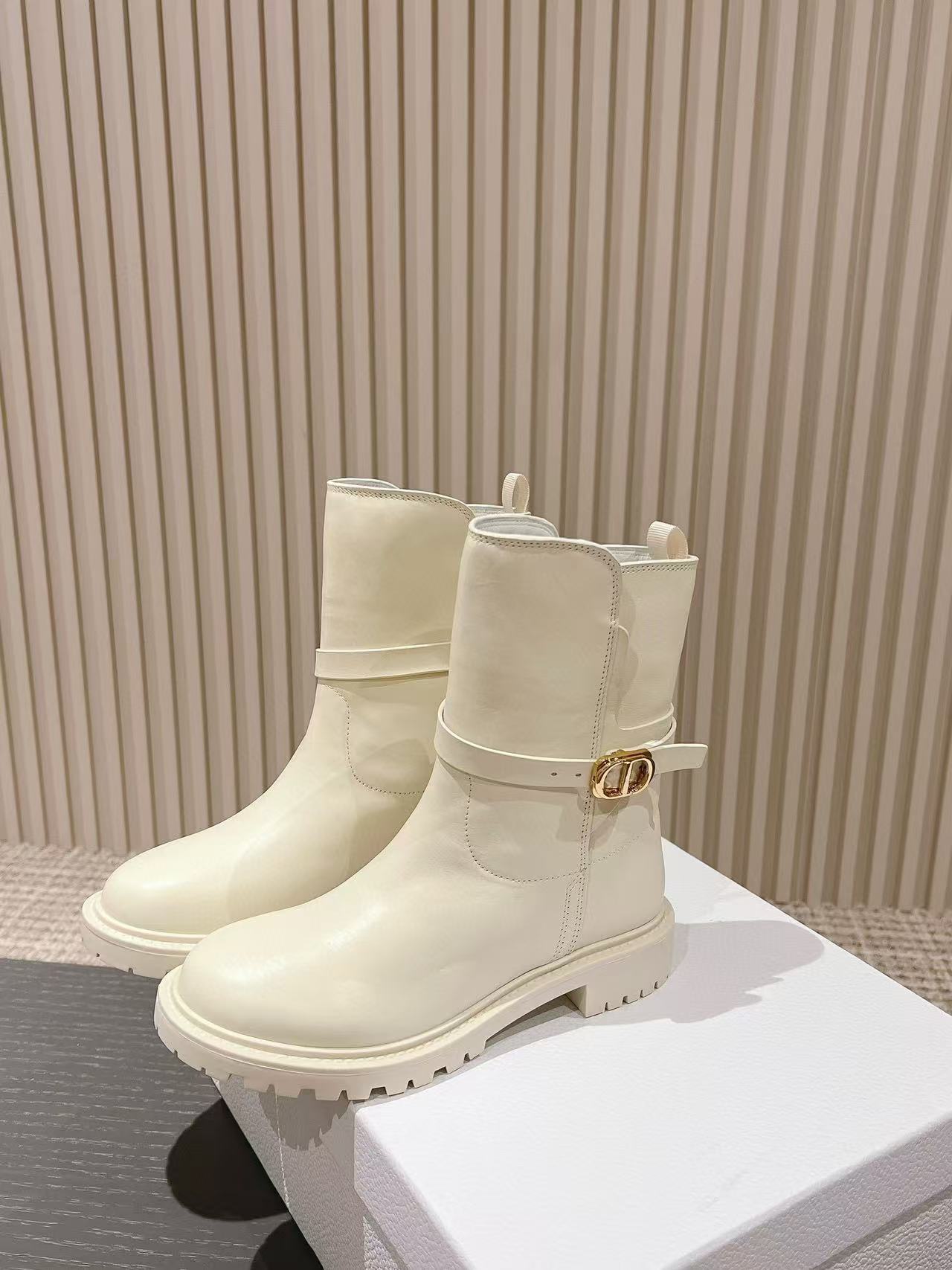 DI0R 高品質 CD 牛革ショートブーツ【50％割引+送料無料】