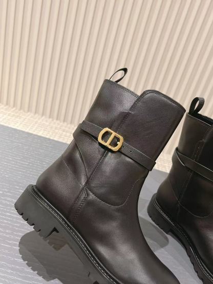 DI0R 高品質 CD 牛革ショートブーツ【50％割引+送料無料】
